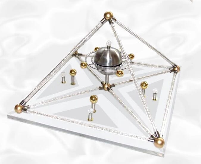 Universumspyramide im Goldenen Schnitt