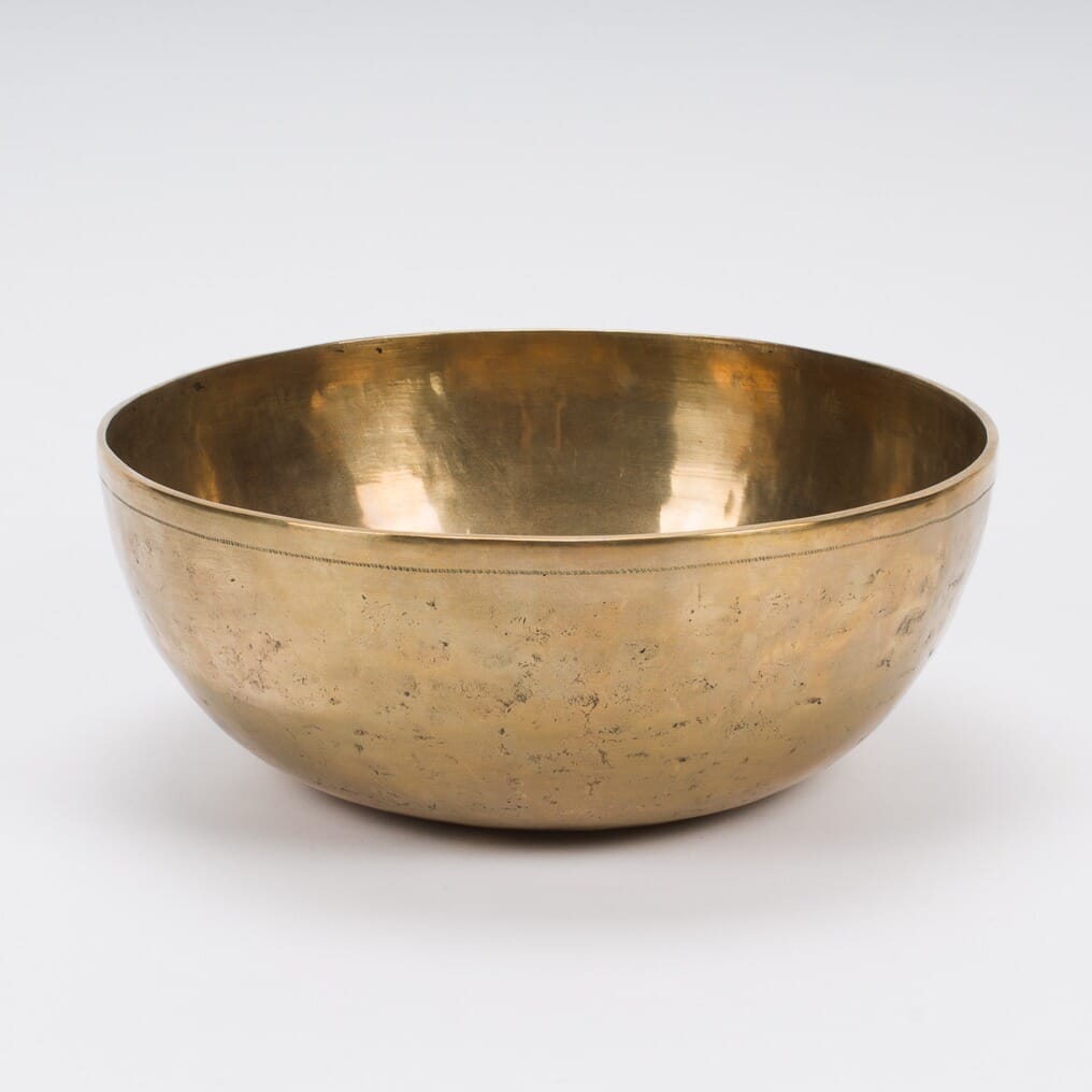 Planetenschale Tageston 2000–2250 g, mit Klöppel